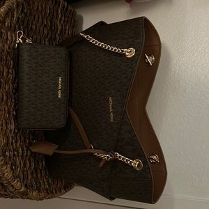 Michael khors purse and wallet/wristlet